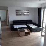 Apartman Penthaus N&m *