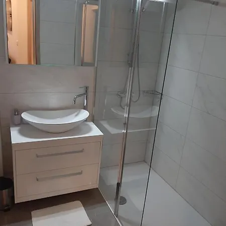 Penthaus N&m Apartment Baska Voda